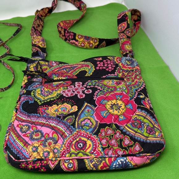 2 Vera Bradley hipster hippy crossbody bags and one wristlet - Picture 6 of 13